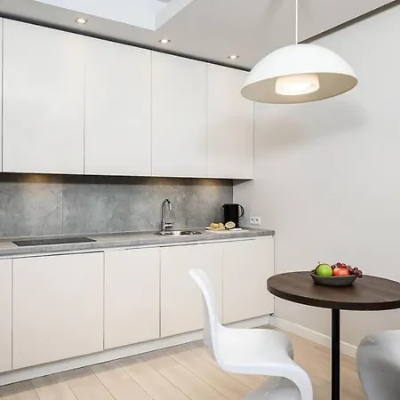 Before Making A Request, Read My Host Profile At Bottom Of Page # Shortstaypoland Platinum Towers Skyline Lejlighed *