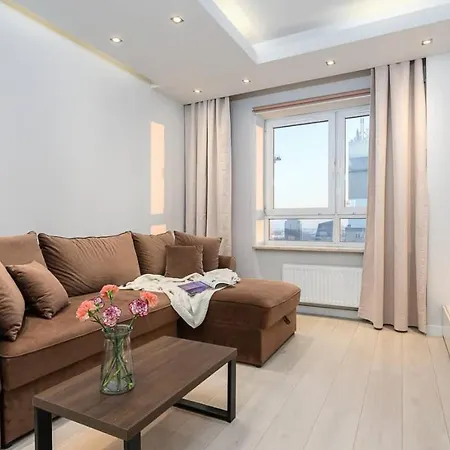 Before Making A Request, Read My Host Profile At Bottom Of Page # Shortstaypoland Platinum Towers Skyline Apartment *
