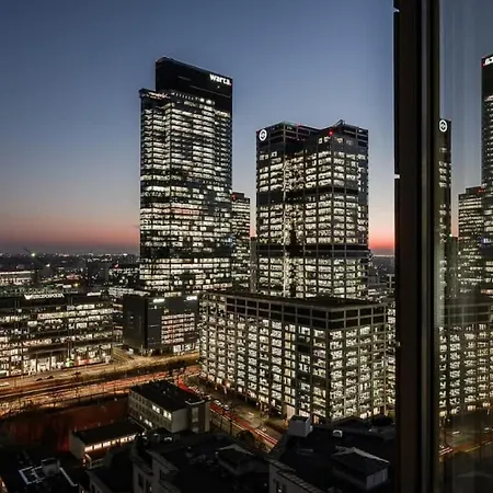 Apartment Before Making A Request, Read My Host Profile At Bottom Of Page # Shortstaypoland Platinum Towers Skyline *
